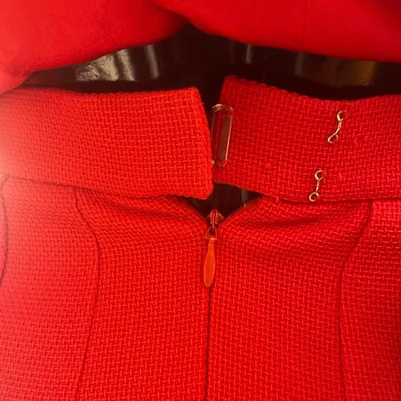 CHANEL red blazer
Vintage 1995 Dress skirt Set
Size S/XS US 2 FR34 preloved - Picture 10 of 15